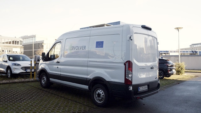  As part of an EU-funded research project, Ford engineers investigated how much more efficient it would be to control cabin temperature by fitting vehicles with heated panels rather than using warm air, using the Ford E-Transit for the tests.