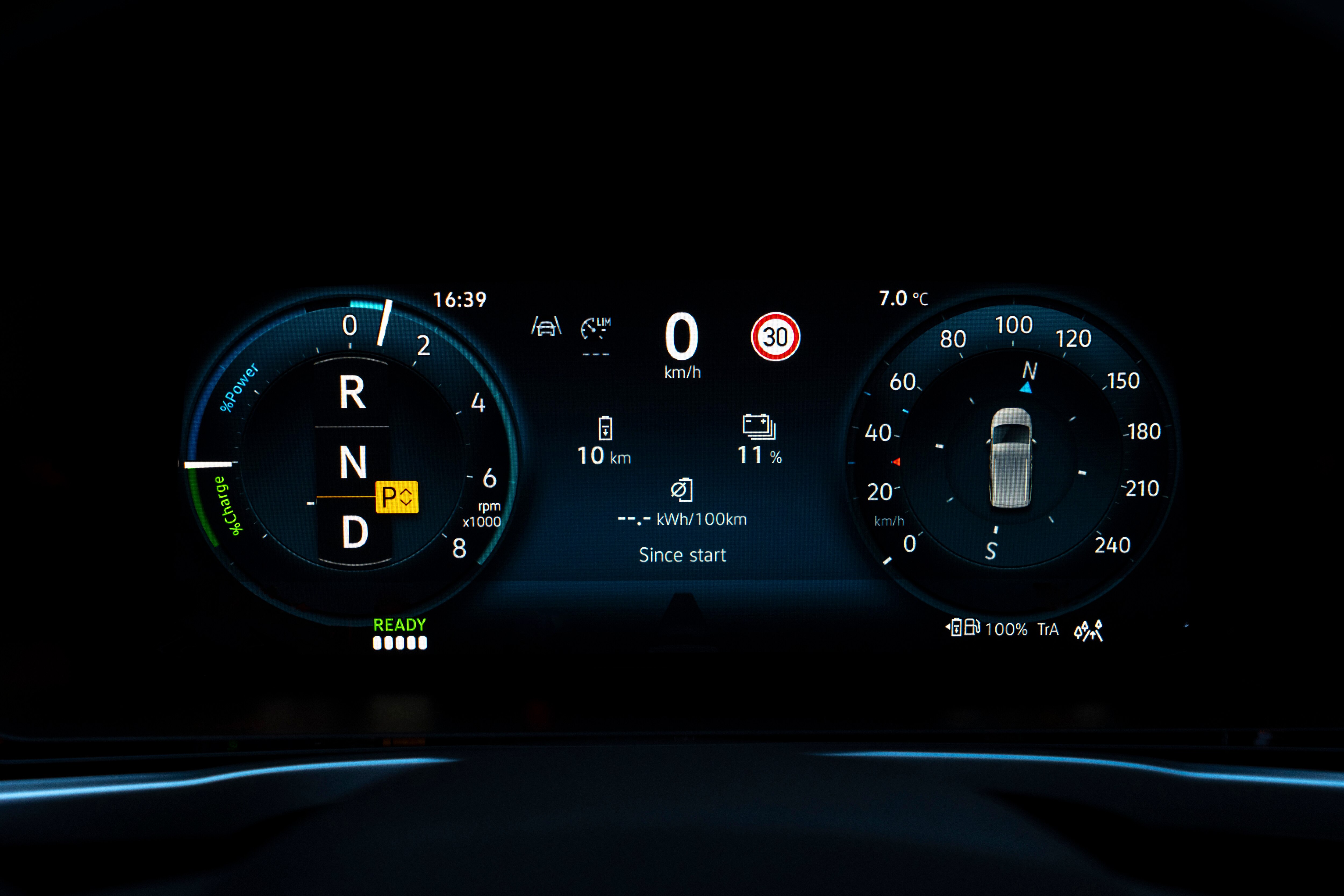 Ford introduces a plug-in hybrid Tourneo Connect with 110 km of electric range and smart drive modes for versatility LICENSE EXPIRES: 19.03.2027 - LICENSE BY: Stu Price / SP TV Ltd LICENSE SCOPE: A - Earned editorial, press releases, press kits. B - All non-broadcast digital and online media. C - All non-broadcast digital and online media, plus Retail and POS (showrooms, events etc). REGION: Europe. COPYRIGHT AND IMAGE RIGHTS: This content is solely for editorial use and for providing individual users with information. Any storage in databases, or any distribution to third parties within the scope of commercial use, or for commercial use is permitted with written consent from Ford of Europe only.