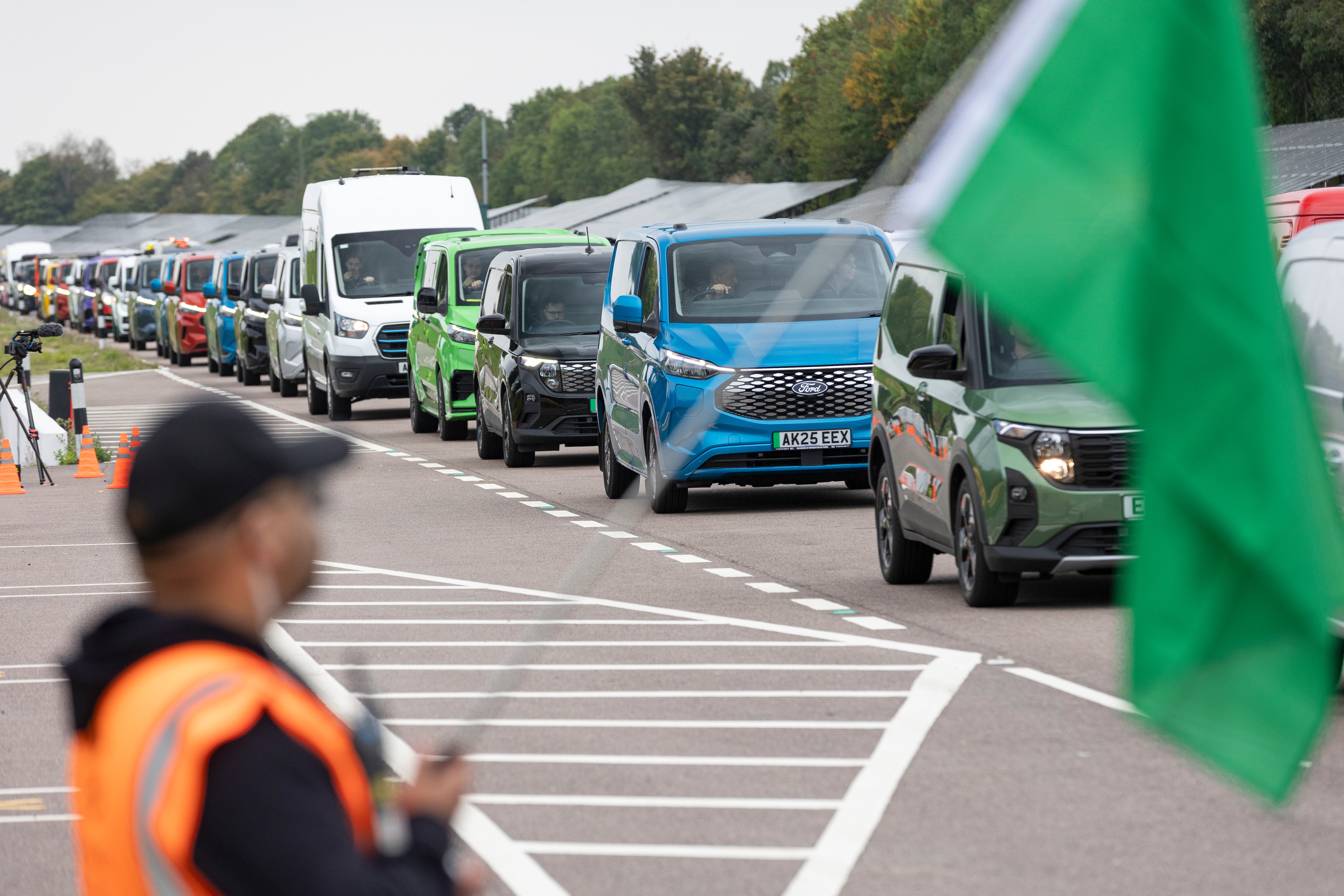 Ford's historic Transit convoy set a new GUINNESS WORLD RECORDS title for the Largest Parade of Vans. License valid for earned editorial, press releases, press kits. All non-broadcast digital and online media Region: Global. This content is solely for editorial use and for providing individual users with information. Any storage in databases, or any distribution to third parties within the scope of commercial use, or for commercial use is permitted with written consent from Ford in Europe GmbH only.