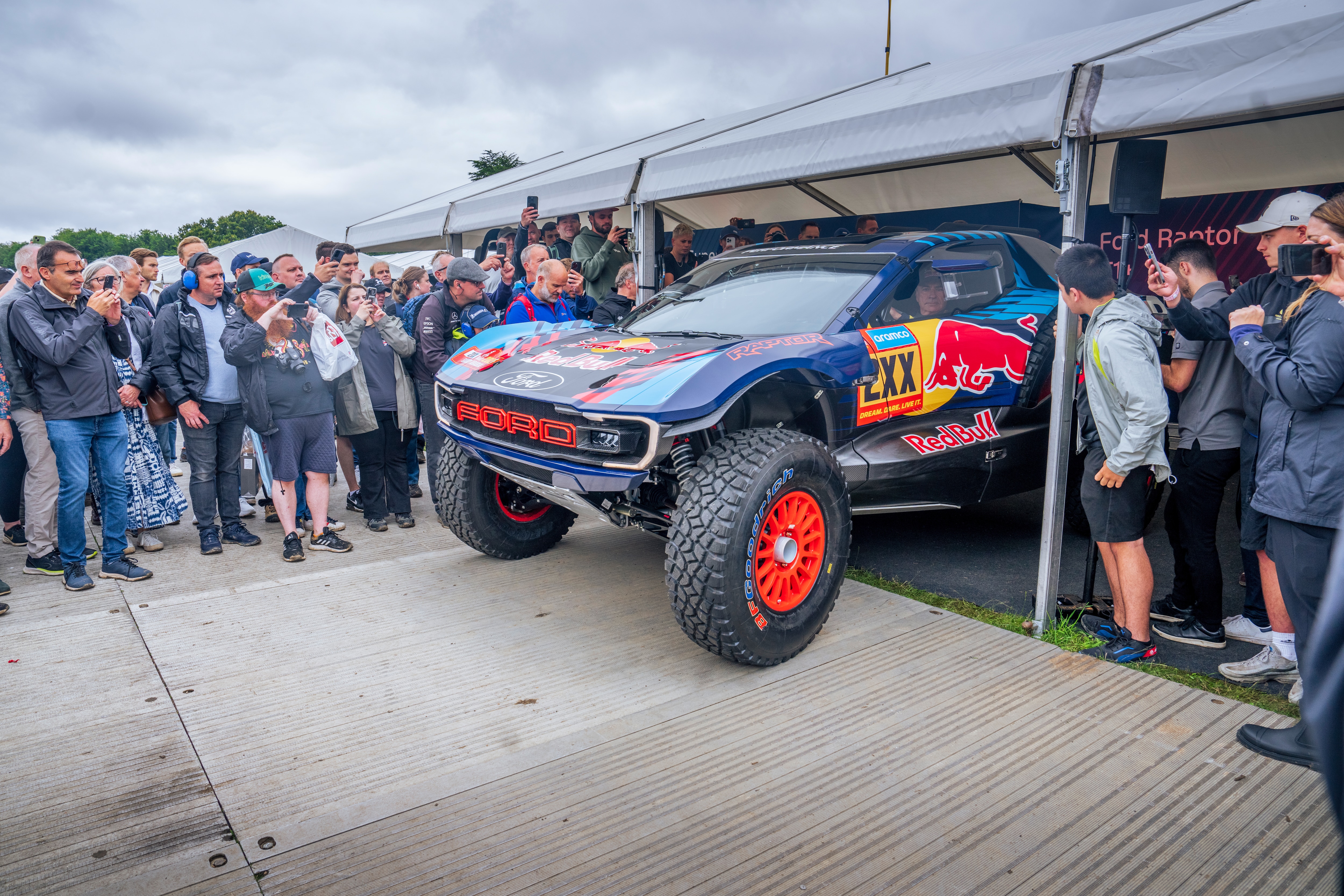 Raptor T1+ at the 2024 Goodwood Festival of Speed. License valid for earned editorial, press releases, press kits. All non-broadcast digital and online media Region: Global. This content is solely for editorial use and for providing individual users with information. Any storage in databases, or any distribution to third parties within the scope of commercial use, or for commercial use is permitted with written consent from Ford in Europe GmbH only.