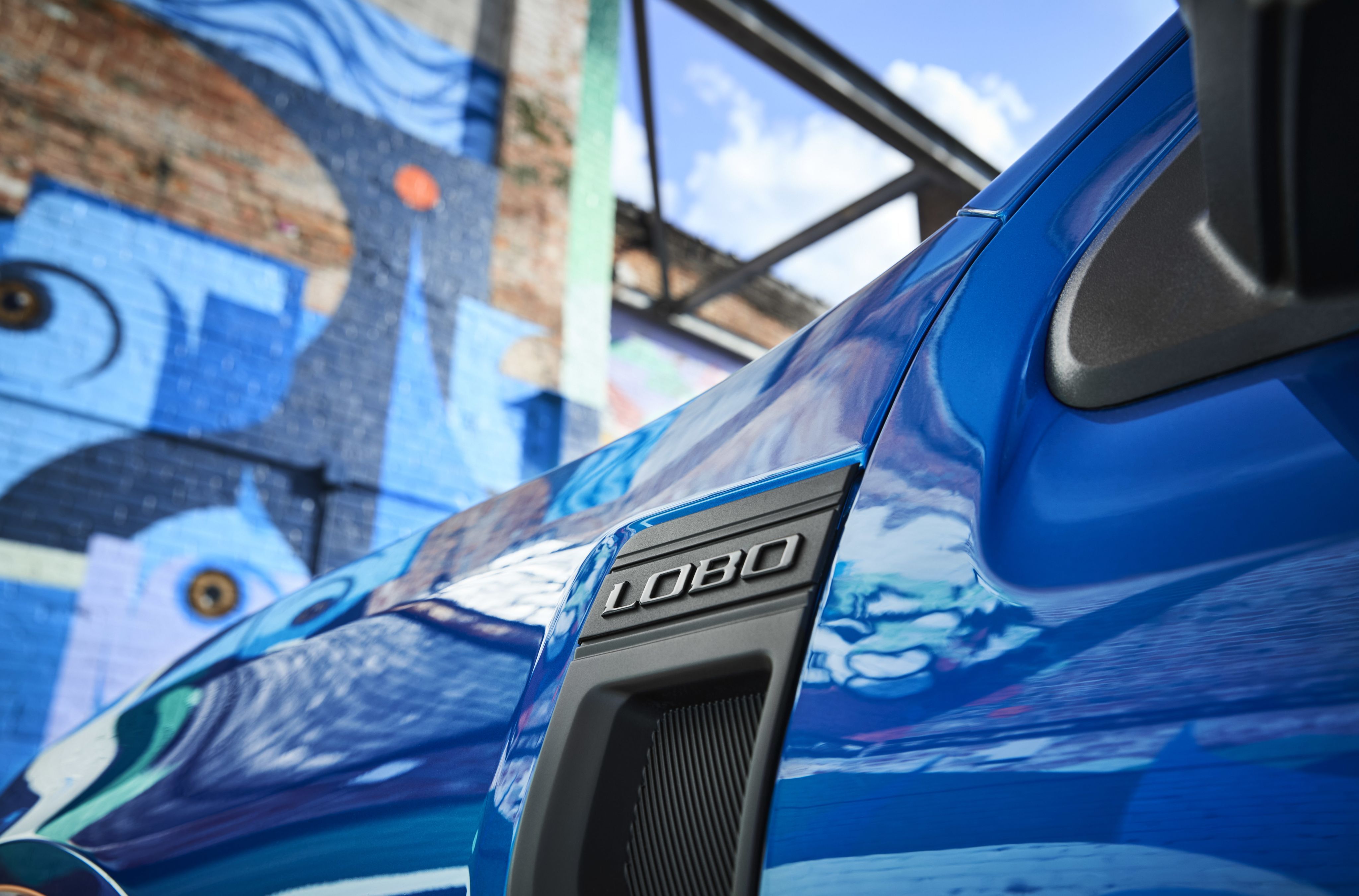 2025 Ford Maverick Lobo badging