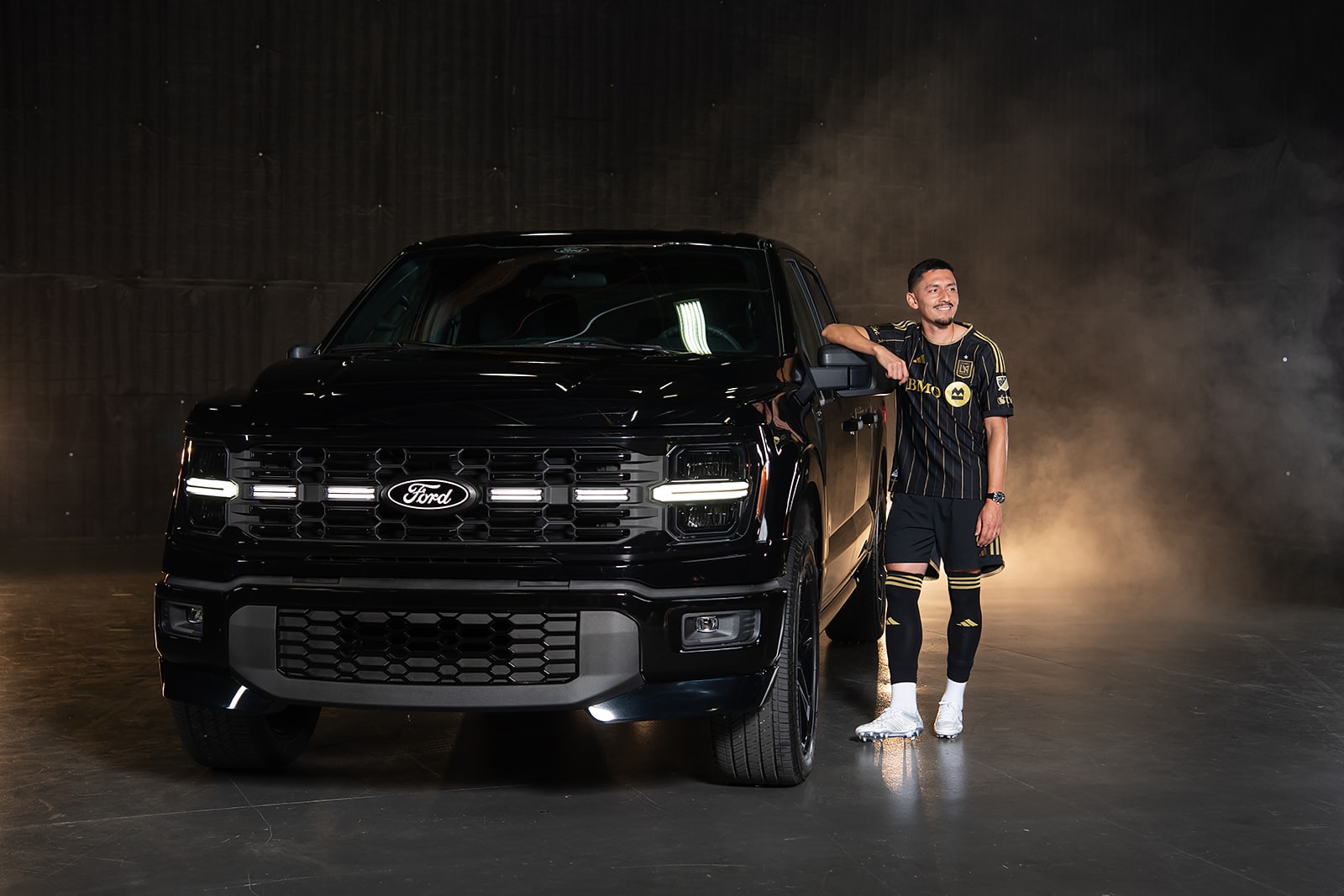 Photoshoot of the F-150 Lobo with Mark Delgado by Skywhitefilms