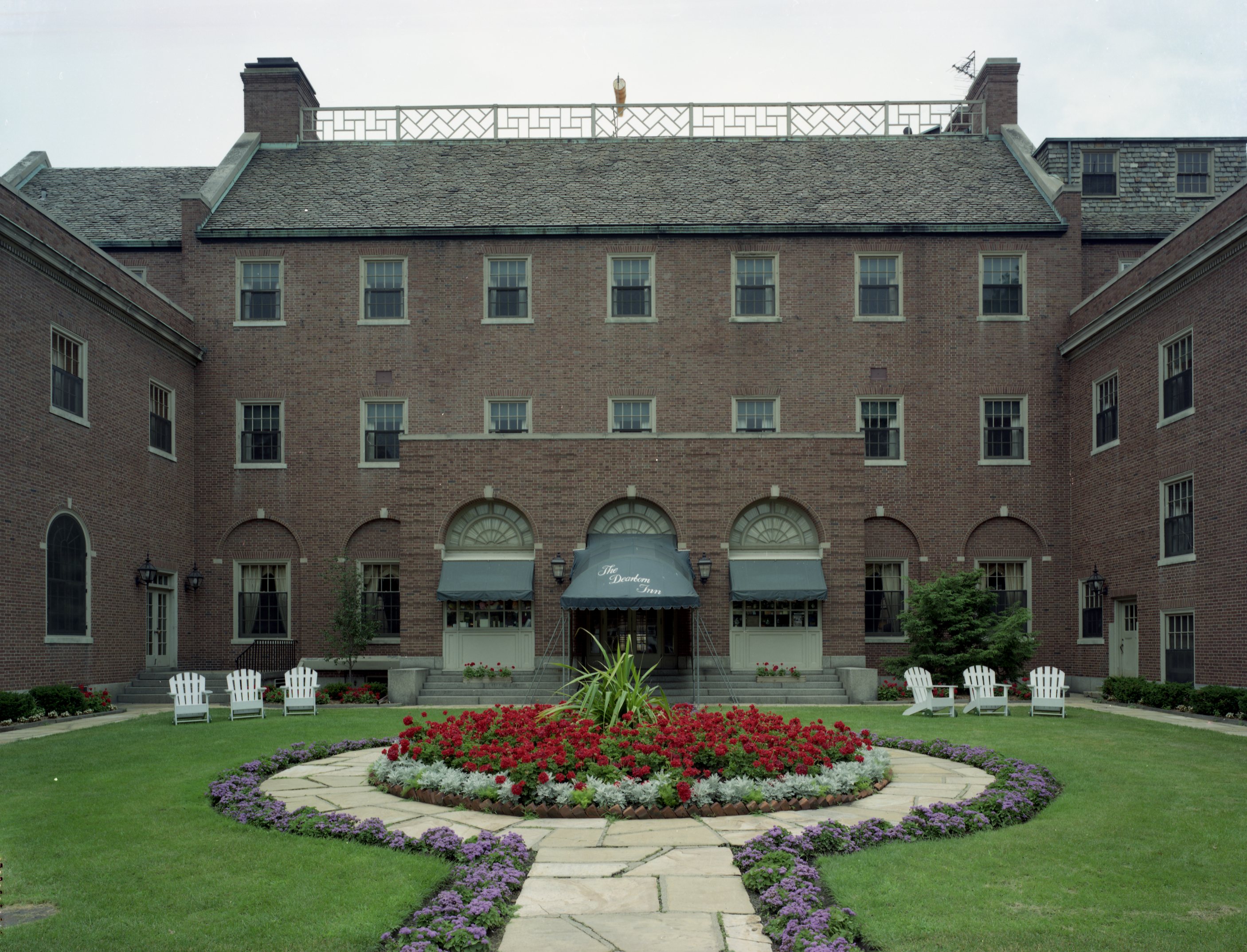 Dearborn Inn exterior 1984